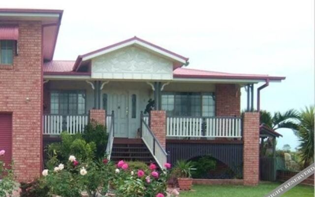 Ayr Bed and Breakfast on McIntyre