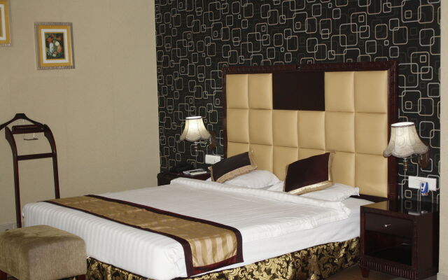 Hotel Gateway Grandeur
