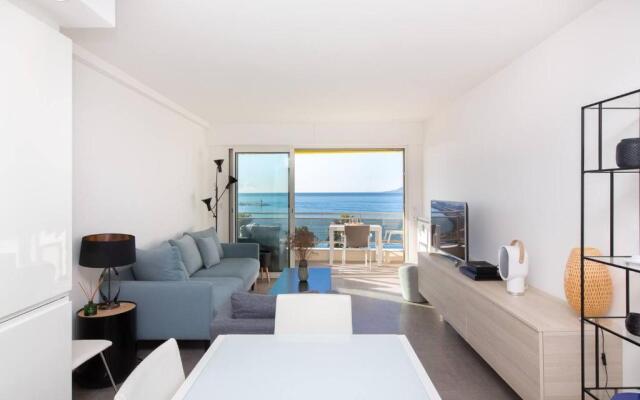 On la Croisette: luxe 2 bedrooms/ 2 baths