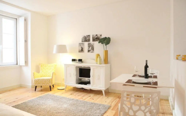 Find Me...Alfama, old quarter