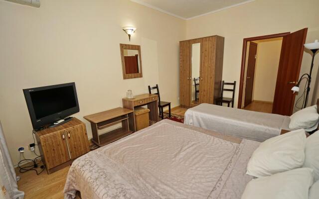 Hotel Leto