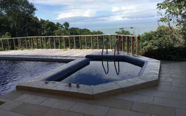 Many's House - La Joya De Ballena