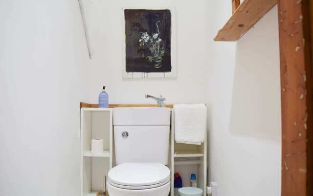 Charming 3-bedroom Garden Flat In Edwardian Terrace