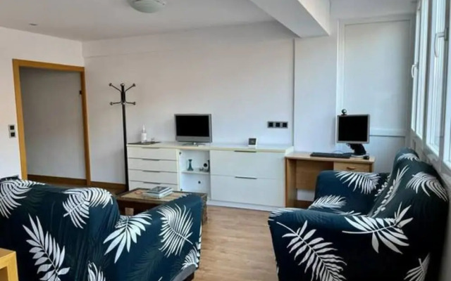 Large Apartment Near Fira and City Center