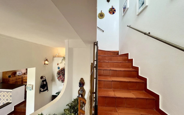 Tavira Traditional Villa by Homing