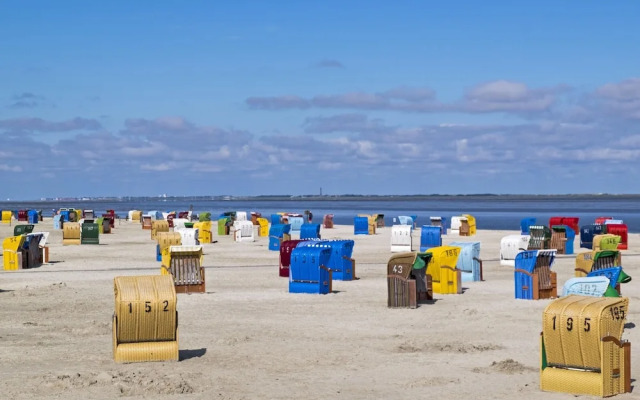 Doppelhaushaelfte mit Windgeschuetzter Terrasse