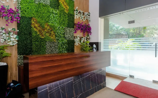 Capital O 29704 Regal International