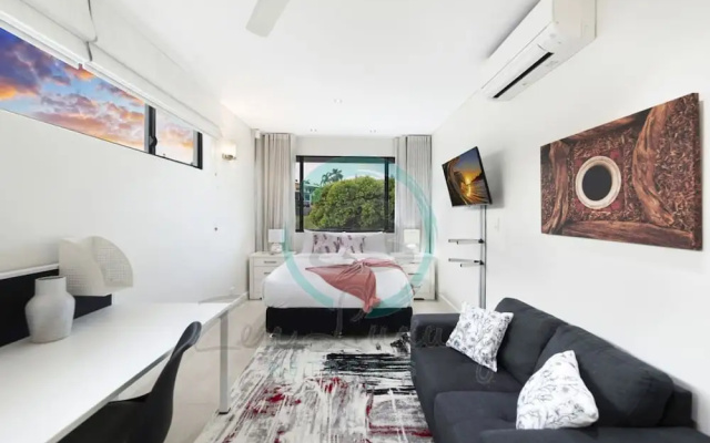 Zenlux Waterfront Mansion Infinity Pool Cinema – Guest Rooms – Darwin