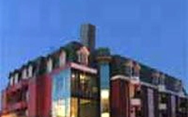 Royal Lodge Hotel