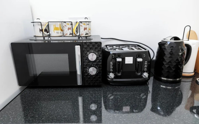 4 Guests - 2 Bedrooms - City Escape Retreat