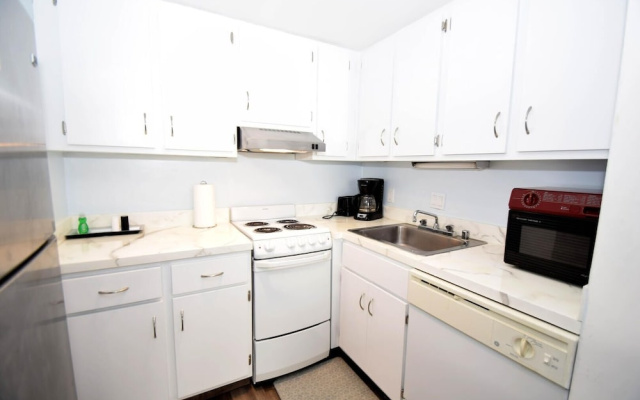 Golden Sands 1614 Studio