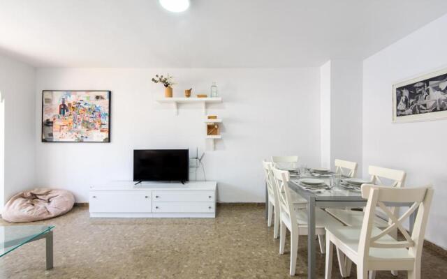 Picasso Center Apartment