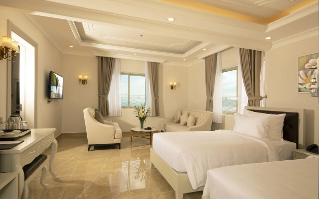 Skylight Hotel