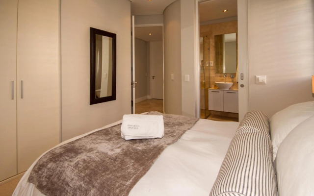 Apartment A Upper Deck