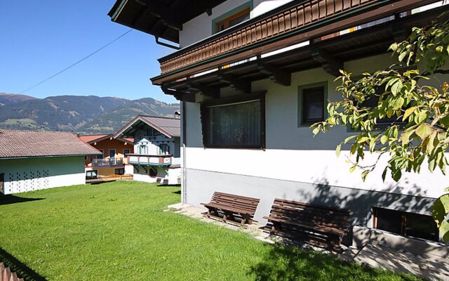 Holiday Home Chalet Alpin