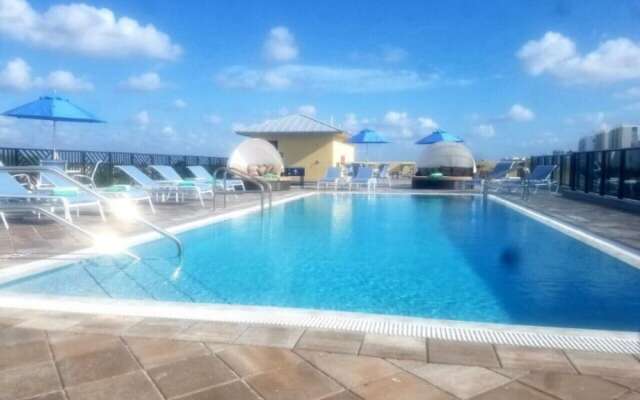 Vistalmar Queen Deluxe - One Bedroom Apartment