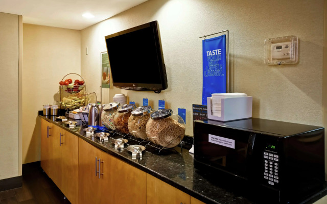 Hampton Inn Louisville-Airport