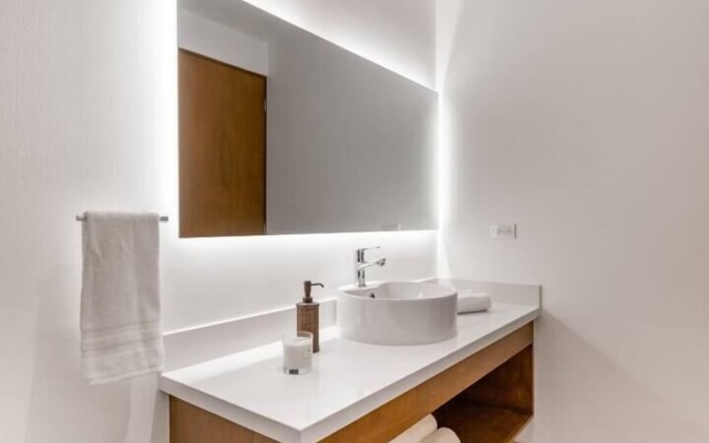 Apartments near the beach pool and gym