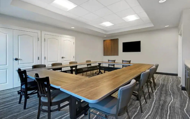 Staybridge Suites Sterling Heights - Detroit by IHG