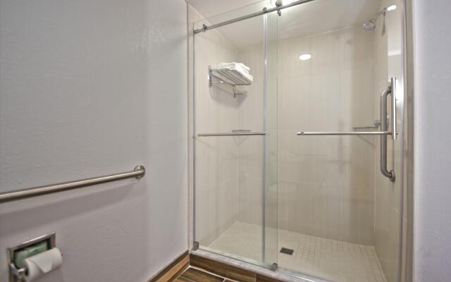 Holiday Inn Manahawkin/Long Beach Island by IHG