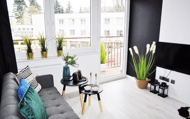 M11 Outstanding Apartment with Balcony