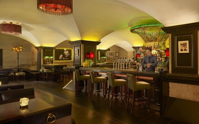 The College Green Hotel Dublin, Autograph Collection