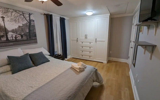 Beautiful bedroom in Mississauga