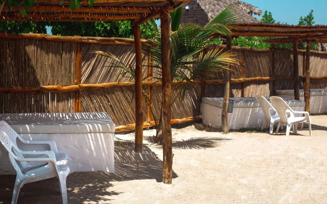 AMALIFE Beach Club & Hotel