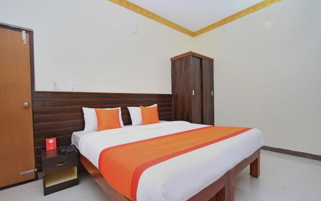 OYO 10549 Hotel Le Comforts