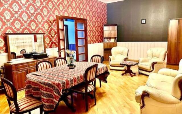 City Hall Apartment