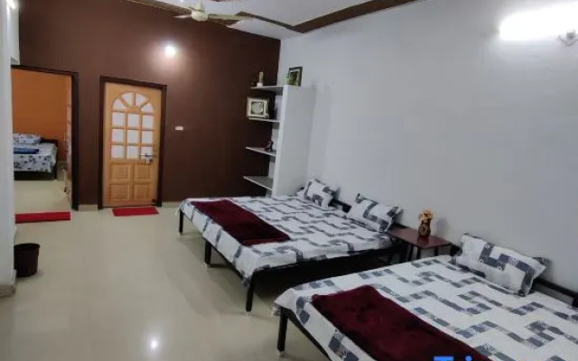 Krishnaalay Guest House