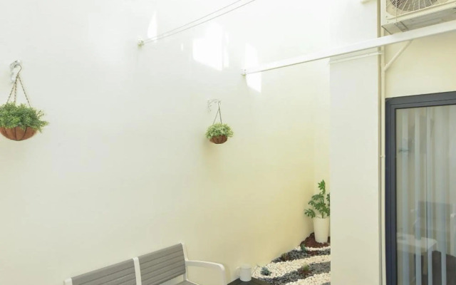 Near The Beach Apartments