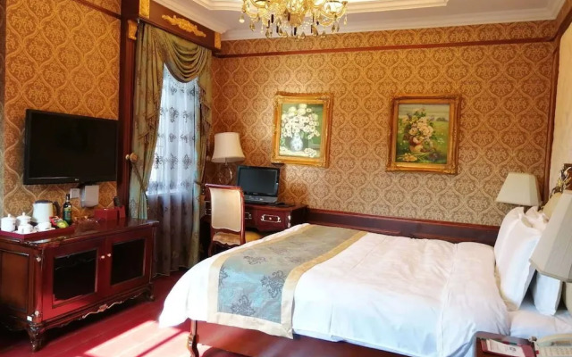 Railway 1896 Garden Hotel