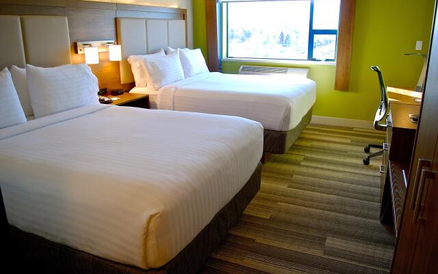 Holiday Inn Express Vancouver Airport Richmond, an IHG Hotel