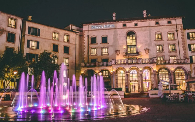 Piazza Hotel Montecasino