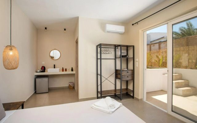 Atma Beach Rooms & Suites