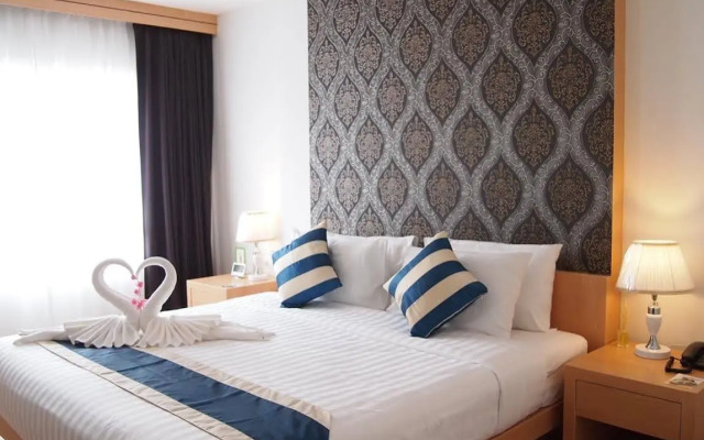 iCheck inn Central Patong