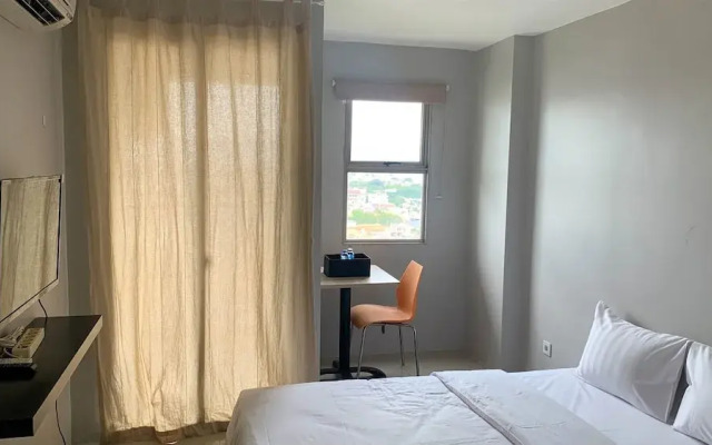 Cozy Studio at Belmont Residence Puri Apartment