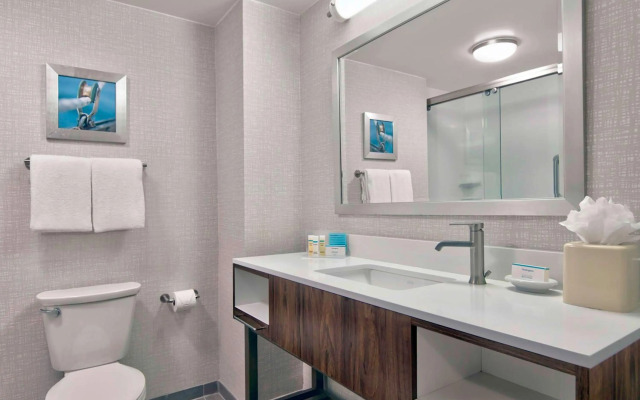 AC Hotel by Marriott Tampa Airport