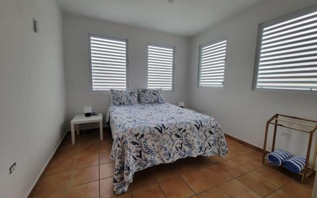 2 bdr apt - 4 min walk to Sandy Beach