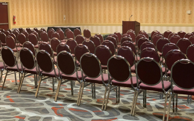 Clarion Hotel & Suites Conference Center Memphis Airport