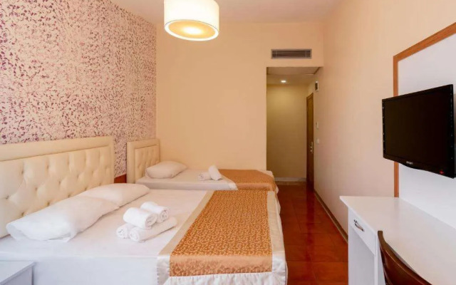 The Center Hotel