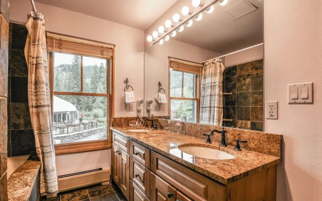 Jack Pine 8008 by SummitCove Vacation Lodging