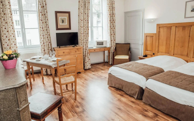 Appart Hôtel Charles Sander