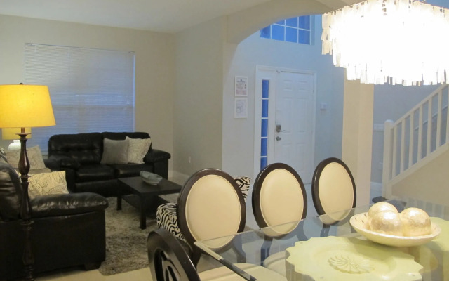 Lake Berkley 7BR Pool Home LB988