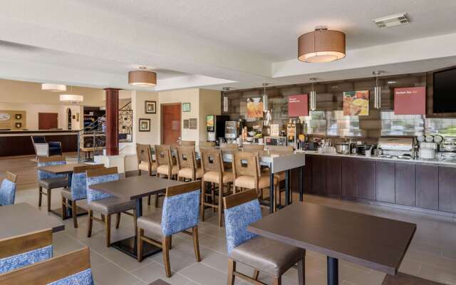 Comfort Suites Baytown I - 10