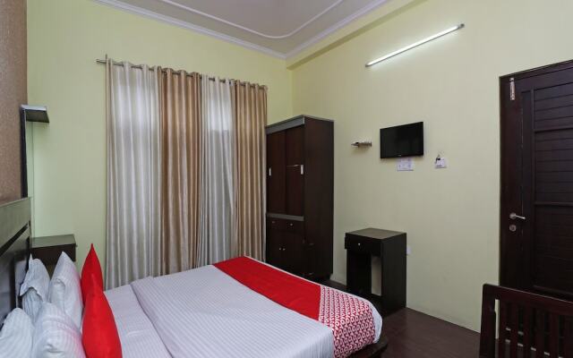 OYO 14772 Vikas Hotel