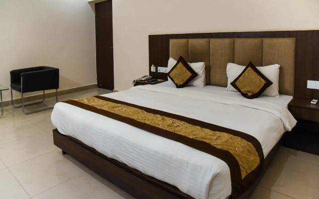 OYO 5047 Hotel President