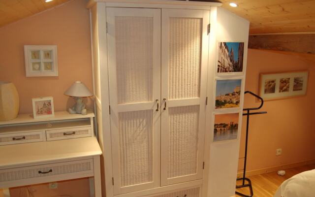 Modern Villa in Gareoult with Private Pool