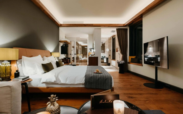 DO & CO Hotel München